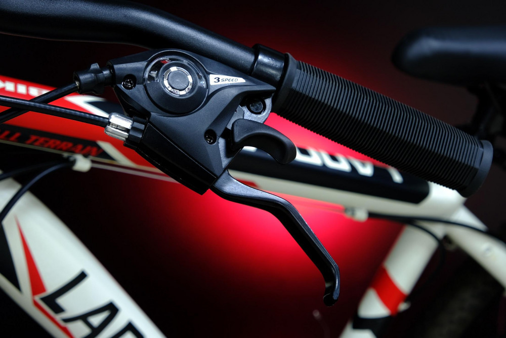 LAND JACK 26 Белый/Красный